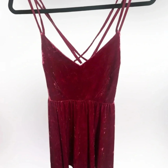 NWT Forever 21 dress juniors burgundy cross cross back straps mini dress - Picture 2 of 6